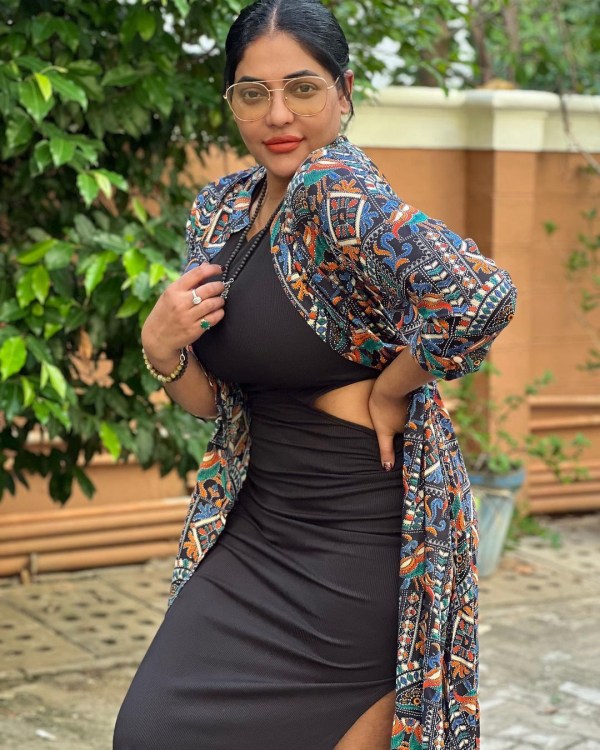 Actress Reshma Pasupuletis perfect answer about wearing modern dress