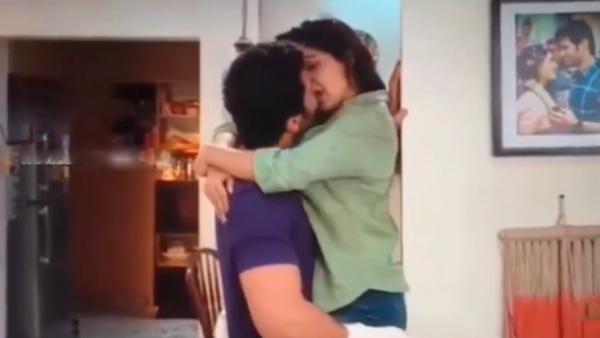 Fans are upset with the bedroom scene in Kushi movie Fans are upset with the bedroom scene in Kushi movie