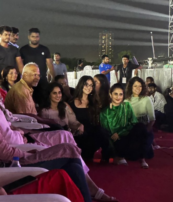 Fans slams how Ajith family watching AR Rahman concert happily, but not us Fans slams how Ajith family watching AR Rahman concert happily, but not us