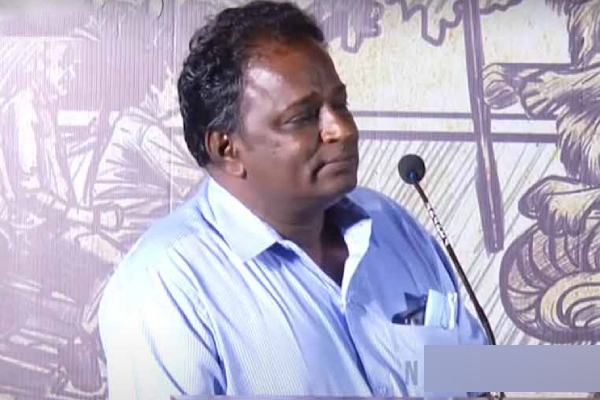 Blue Sattai Maran Criticized Actor Chiyaan Vikram For Ponniyin Selvan 2 Movie 