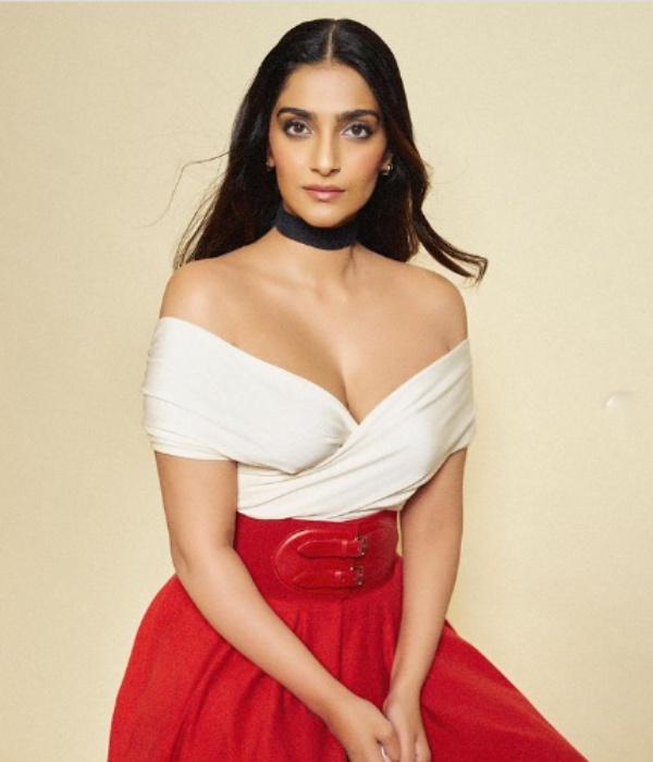 Sonam Kapoor receive abusive troll comments for her latest attire