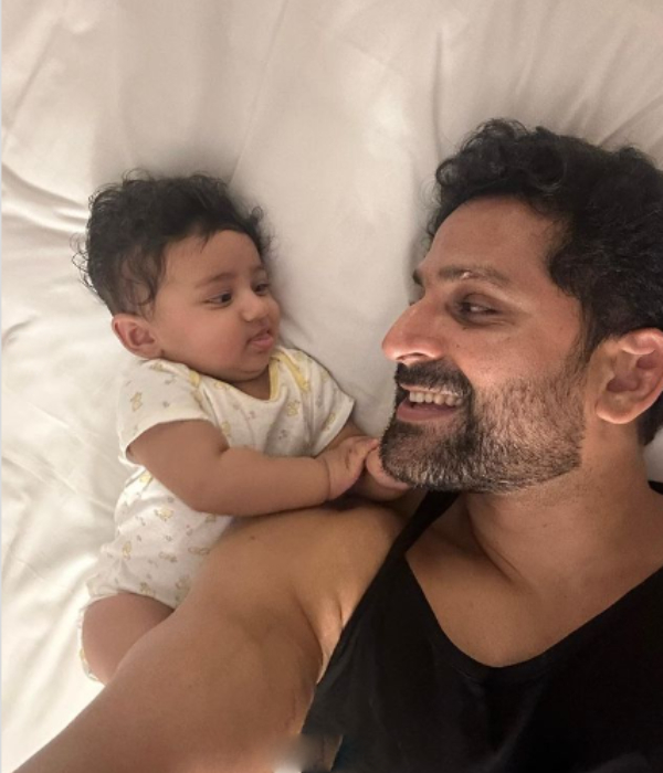 Thunivu actor John Kokken son Hukum poses grabs fans eyes