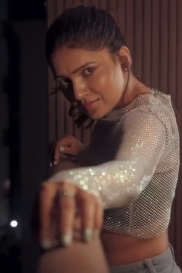 actress vani bhojan stunning photoshoot trending on socialmedia 