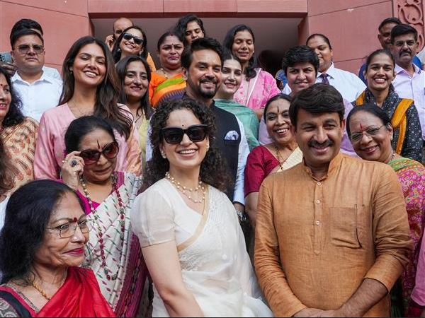 After Chandramukhi Kangana Ranaut now Jailer Tamannaah Bhatia visits New Parliament