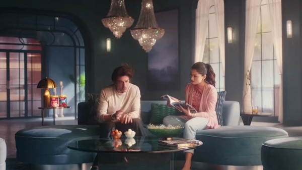 Rashmika Mandanna pairs with Shah Rukh Khan for an advertisement video trending Rashmika Mandanna pairs with Shah Rukh Khan for an advertisement video trending