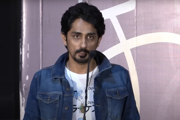 Siddharth literaly cried while speaking about his upcoming movie Chithha