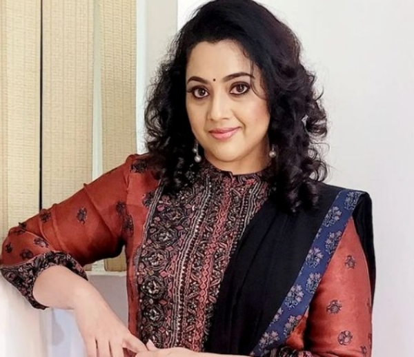 Do you know actress Meenas Total net worth