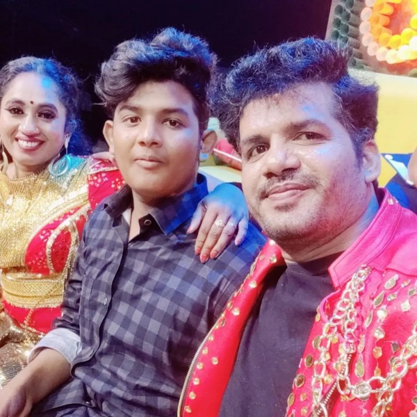 Bigg Boss Thamarai builts new house and invites fans and friends for inauguration