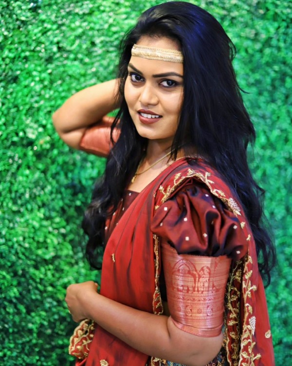 Mark Antony Silk Smitha lookalike actress Vishnu Priya Gandhi talks about her body shaming troll Mark Antony Silk Smitha lookalike actress Vishnu Priya Gandhi talks about her body shaming troll