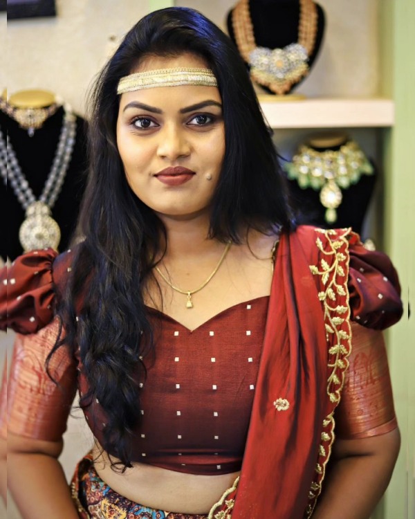 Mark Antony Silk Smitha lookalike actress Vishnu Priya Gandhi talks about her body shaming troll Mark Antony Silk Smitha lookalike actress Vishnu Priya Gandhi talks about her body shaming troll