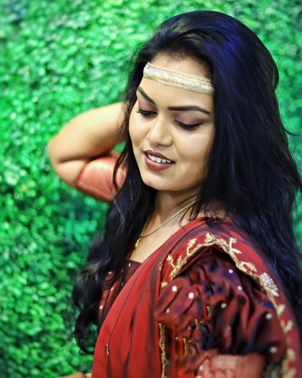 Mark Antony Silk Smitha lookalike actress Vishnu Priya Gandhi talks about her body shaming troll Mark Antony Silk Smitha lookalike actress Vishnu Priya Gandhi talks about her body shaming troll