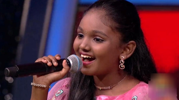 Sanu Mithra rocks in Super Singer 