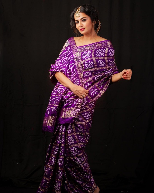  Anjana Rangan blouse less latest photoshoot pics stuns fans 