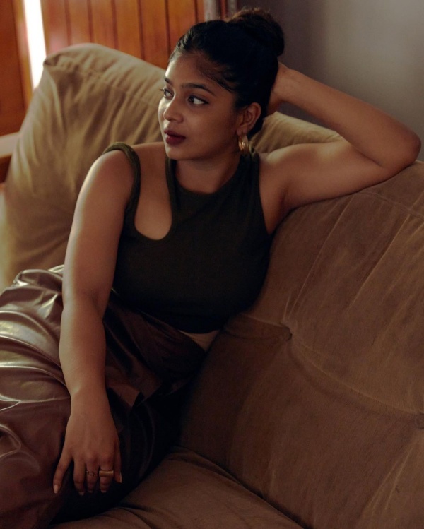 vj parvathy shared instagram pics trending on social media