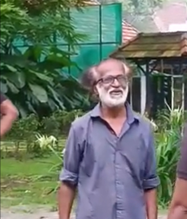 Blue Sattai Maran shares Rajinikanth lookalike person video and trolls Superstar Blue Sattai Maran shares Rajinikanth lookalike person video and trolls Superstar