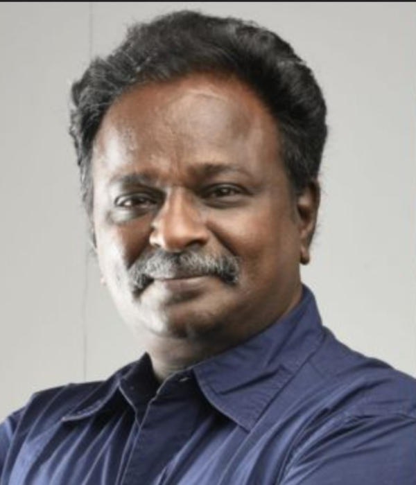 Blue Sattai Maran once again trolls Rajinikanths Jailer and supports Leo