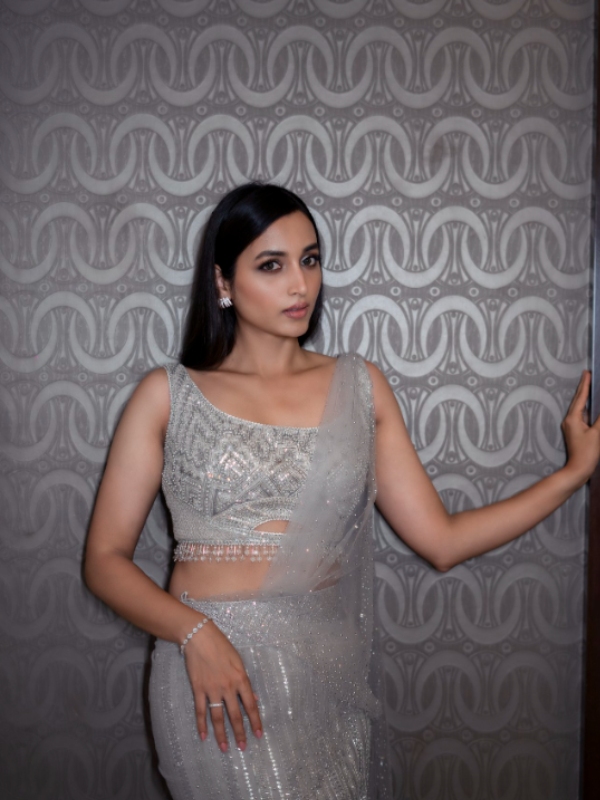 Actress Srinidhi shetty joins as lady lead in Kiccha Sudheep -Cheran combination movie Actress Srinidhi shetty joins as lady lead in Kiccha Sudheep -Cheran combination movie