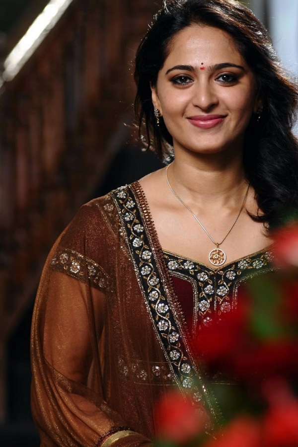 Anushka Will introducing in Malayalam Cinema Here is the details about that 
