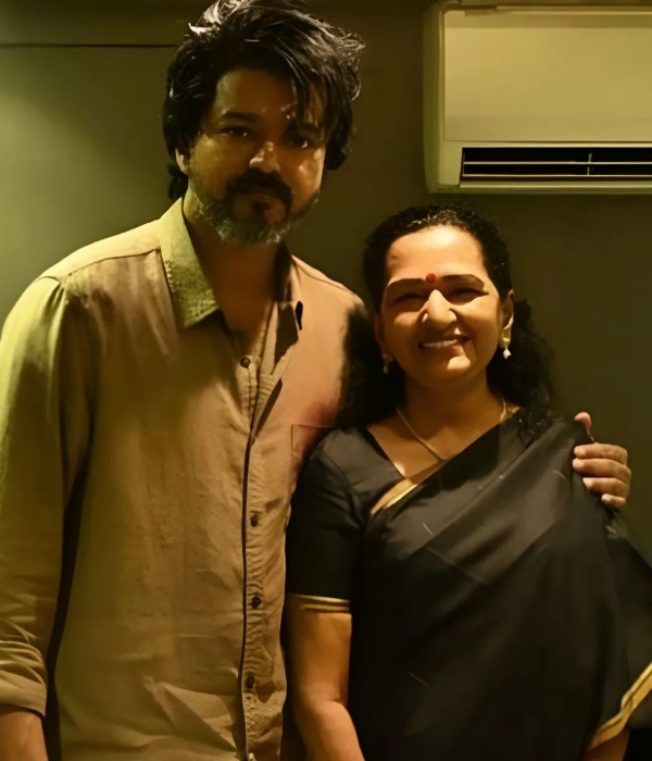 Vijay: Vijay with his mother in a Leo look photo is trending now Vijay: Vijay with his mother in a Leo look photo is trending now
