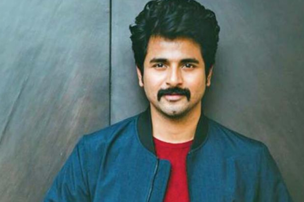  Blue Sattai Maran: Blue Sattai Maran trolled Vijay, Sivakarthikeyan for Ungal Veetu Pillai Title 