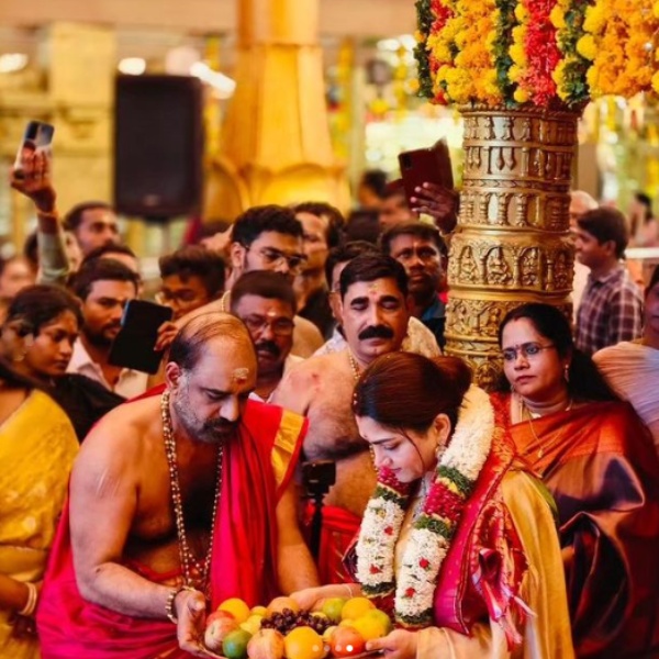 Actress and politician Kushboo shared photos of her performing Naari Pooja at Vishnumaya Temple Actress and politician Kushboo shared photos of her performing Naari Pooja at Vishnumaya Temple
