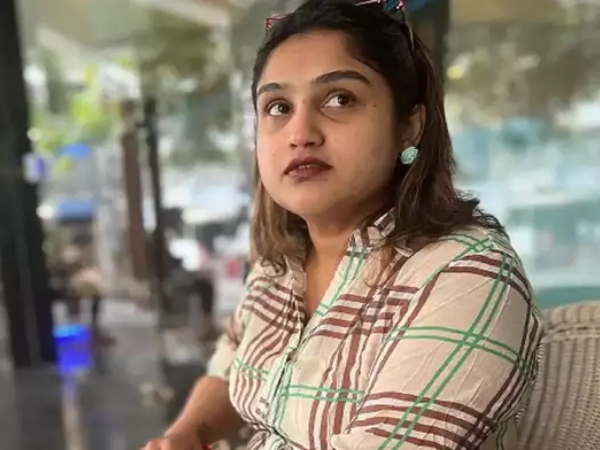 Vanitha Vijayakumar trolled Vichitra for criticizing her daughter Jovika