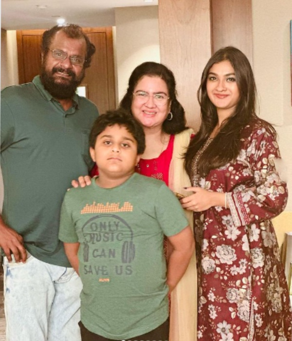 actress urvashi shared her daughter kunjatta photos on social media actress urvashi shared her daughter kunjatta photos on social media
