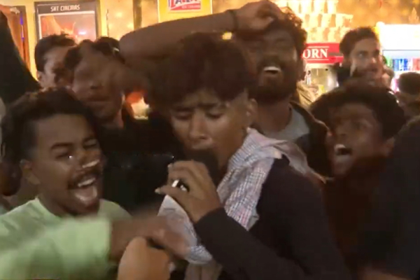  Leo Fans Review: Vijays Leo movie Kerala fans review 