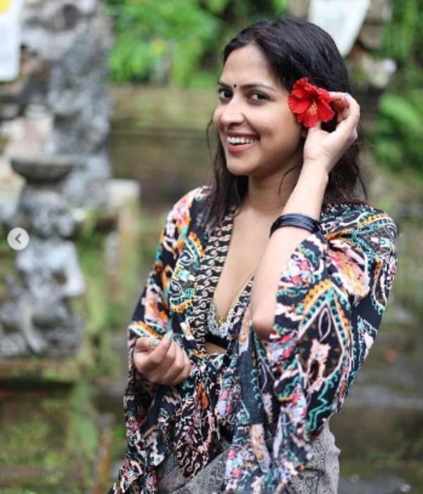 actress Amala Paul Instagram pics trending on social media