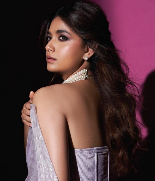 Keerthy Suresh shares her latest workout pose and stuns fans