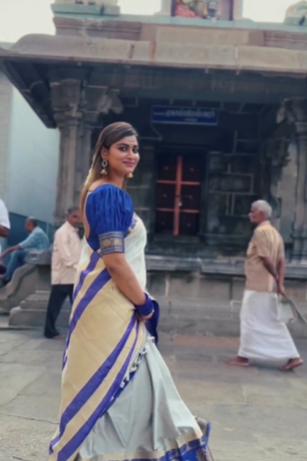 bigg boss fame shivani narayanan cute silk saree photos on social media 