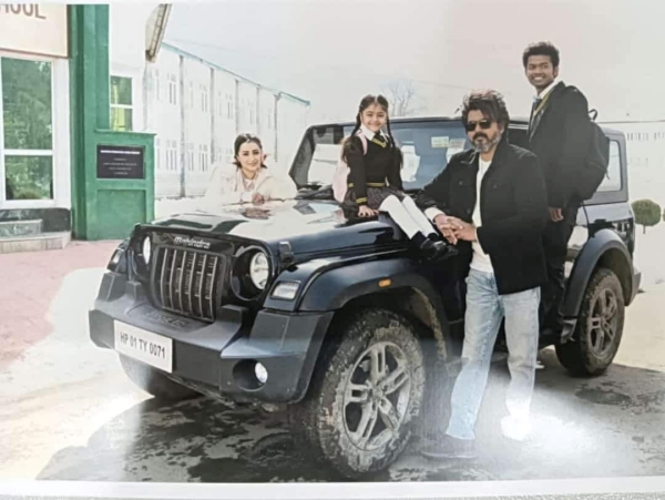  Leo: Vijay and Trisha posters leaked from Leo film