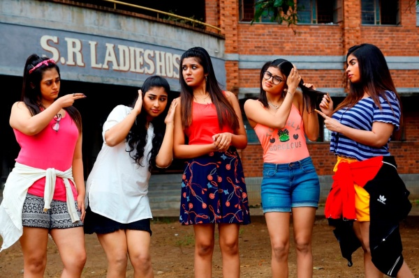  Censor Board Gave 60 Cuts To Ra Ra Saraukku Ra Ra Movie 