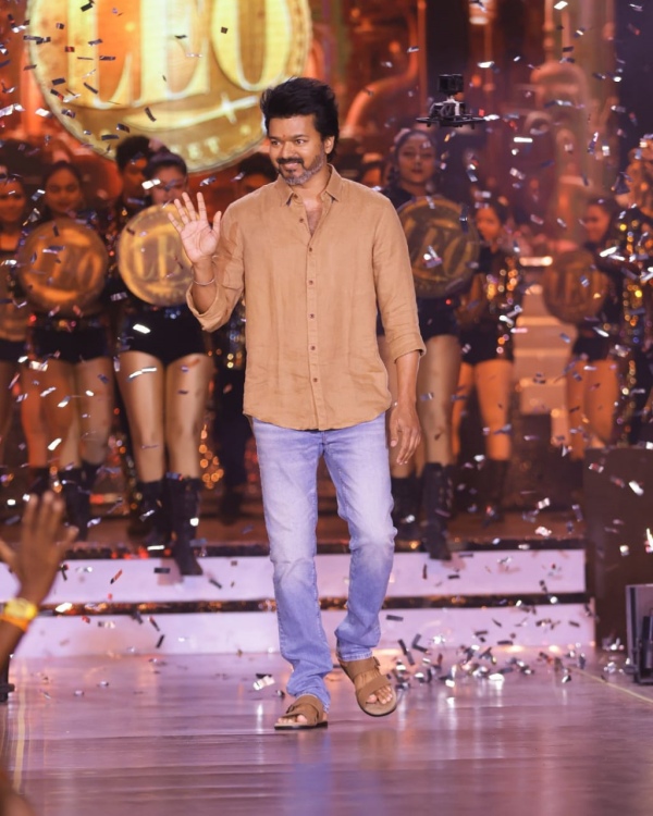 Did Leo Star Vijay gives a father like positioned to Superstar Rajinikanth via his speech?