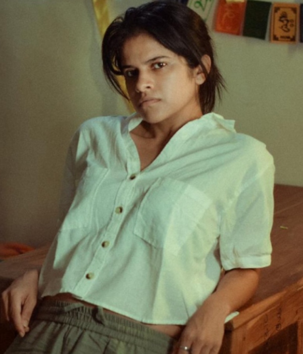 Vj and Actress Vaishu has said in an interview that Maya is a lesbian