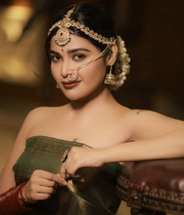 Actress Dharsha gupta hot photoshoot trending on social media