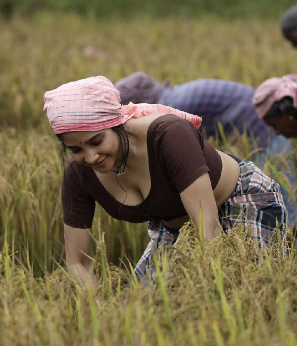 actress sakshi agarwal latest photo trending on social media