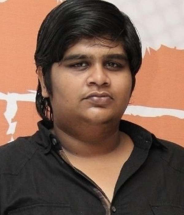 Jigarthanda 2 Movie Director Karthik Subbaraj Demands to Fans Jigarthanda 2 Movie Director Karthik Subbaraj Demands to Fans