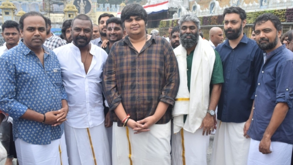 Director Karthik subbaraj says that the story of Jigarthanda double X inspired from Rajinikanth