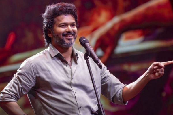 Thalapathy Vijays Kutty Story stirs controversy while he using Kaaka Kazhugu 