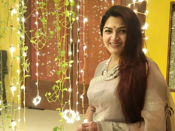 Kushboo Sundar celebrates Diwali and shares super cool photos