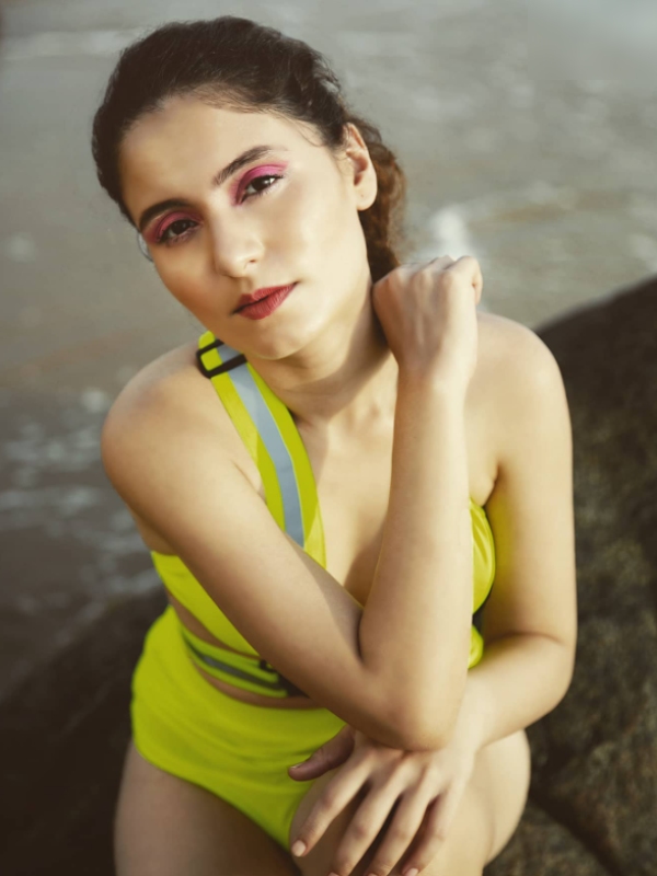 Avvai Shanmugi child artist Ann Anra turned 33 years old and check out her latest photos