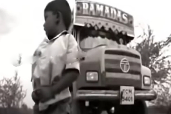 Ameer explains why he place Ramdoss named lorry in Paruthiveeran