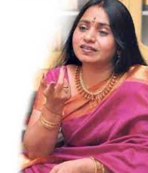 Bayilvan ranganathan latest interviewed about director Vikramans wife