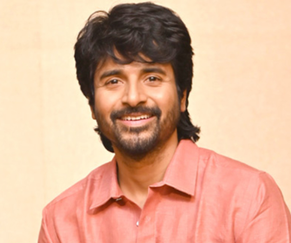 Sivakarthikeyan: Sivakarthikeyan refused his fan for a selfie... Video trending on Twitter Sivakarthikeyan: Sivakarthikeyan refused his fan for a selfie... Video trending on Twitter