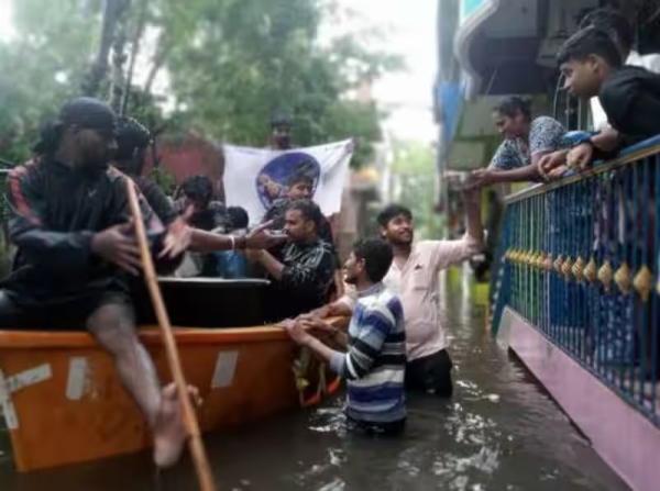 Cyclone Michaung: Vijay Makkal Iyakkam Members Help Public In Providing Foods and Necessary Needs