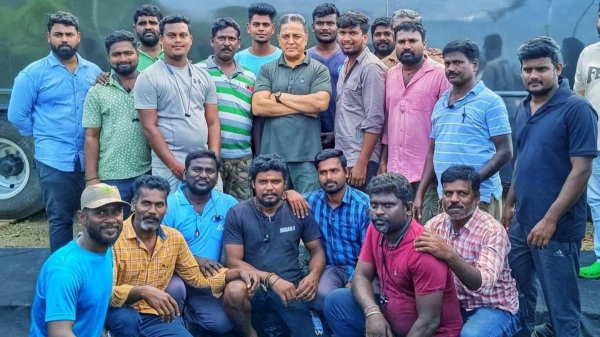  Kamal: Kamal Haasan With His Indian 2 and Indian 3 Films Lighting Team