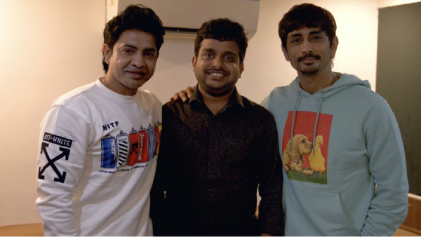  Ayalaan: Siddharth for being a part of Ayalaan and Voice-Over to Alien Character 