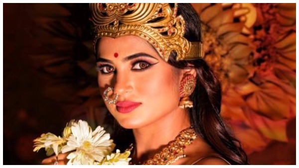 actress-ramya-pandian-glamour-photos-album