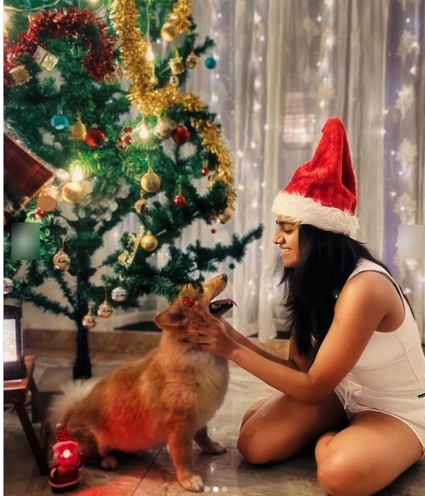 Nimisha Sajayan shares Christmas special photos in half trousers make you drool
